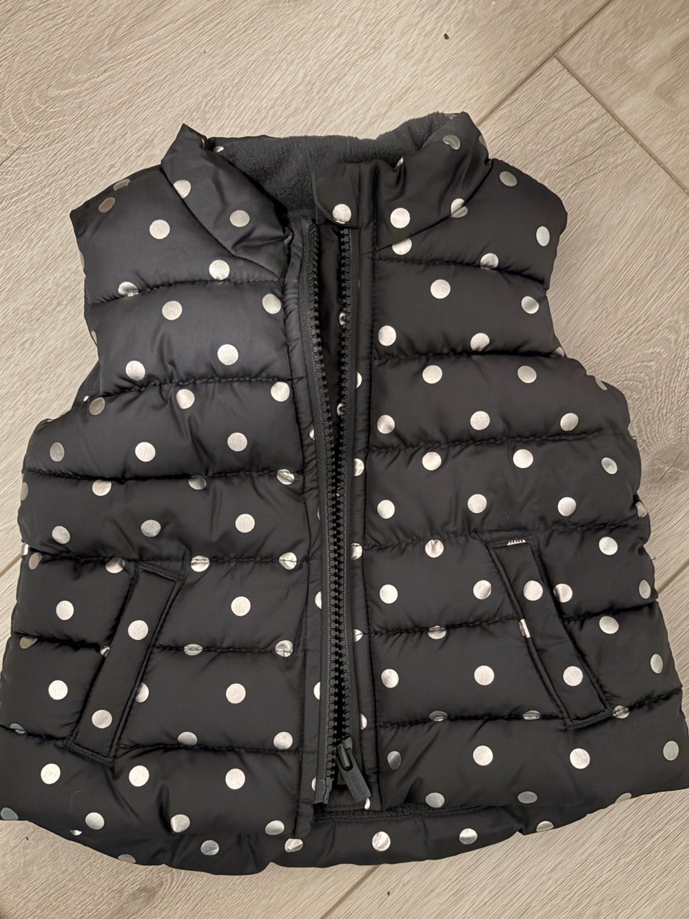 Baby Old Navy Black & White Polka Dot Puffer Vest 6-12M